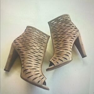 Diane Von Fustenburg Tan Leather Peep-Toe Booties Size 8.5 M Made in Italy